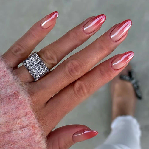 Artful nail art with trendy gradient Bowlift