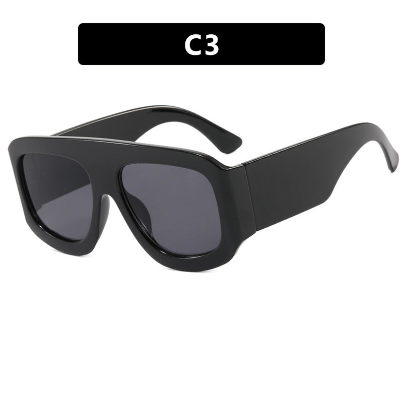 Ladies fashionable oversized sunglasses with wide frame and protective UV filter Bowlift