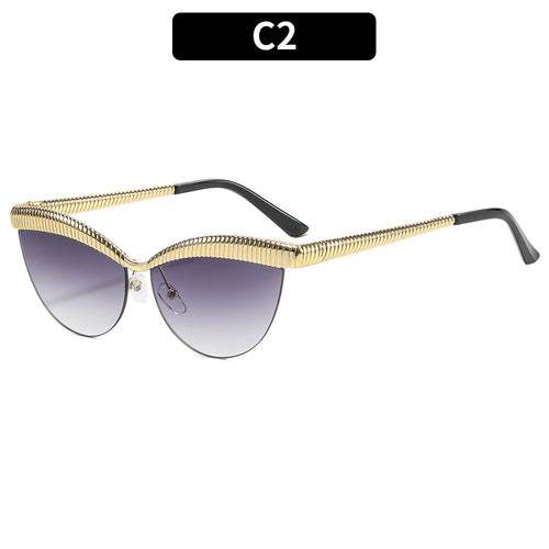Elegant Cat-Eye Sunglasses with Metallic Accents