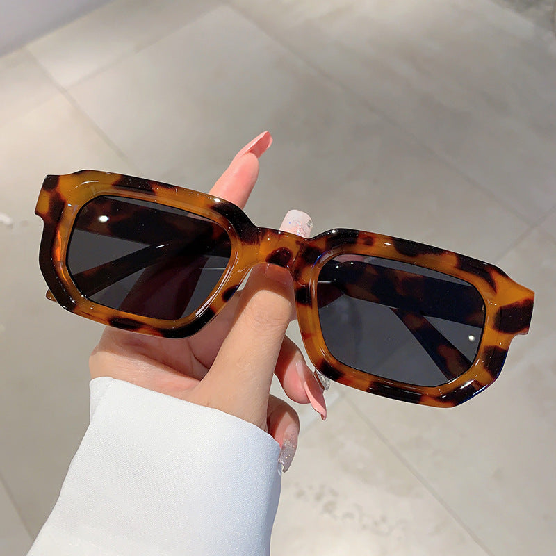 Women geometric sunglasses with fashionable high-gloss frame Bowlift