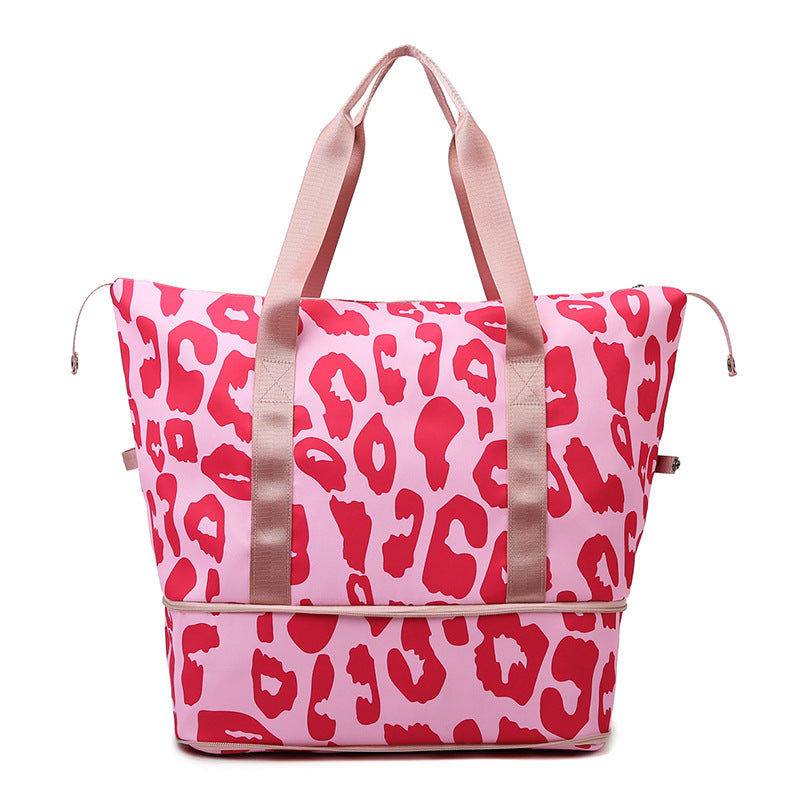 Sporty travel bag with innovative design and plenty of storage Bowlift