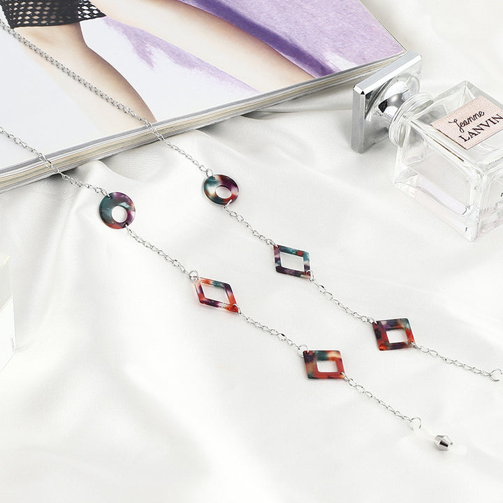 Stylish Eyewear Chain Bowlift
