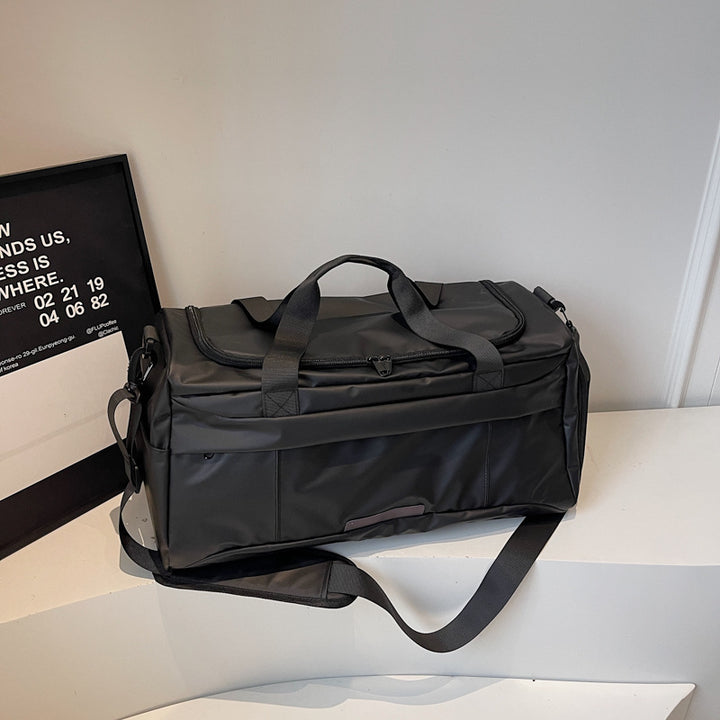 Sporty travel bag with insulated lining Bowlift