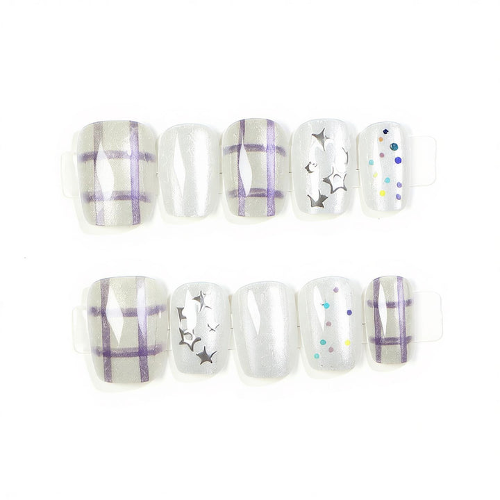 Fashion-Forward Press-On Nail Design Bowlift