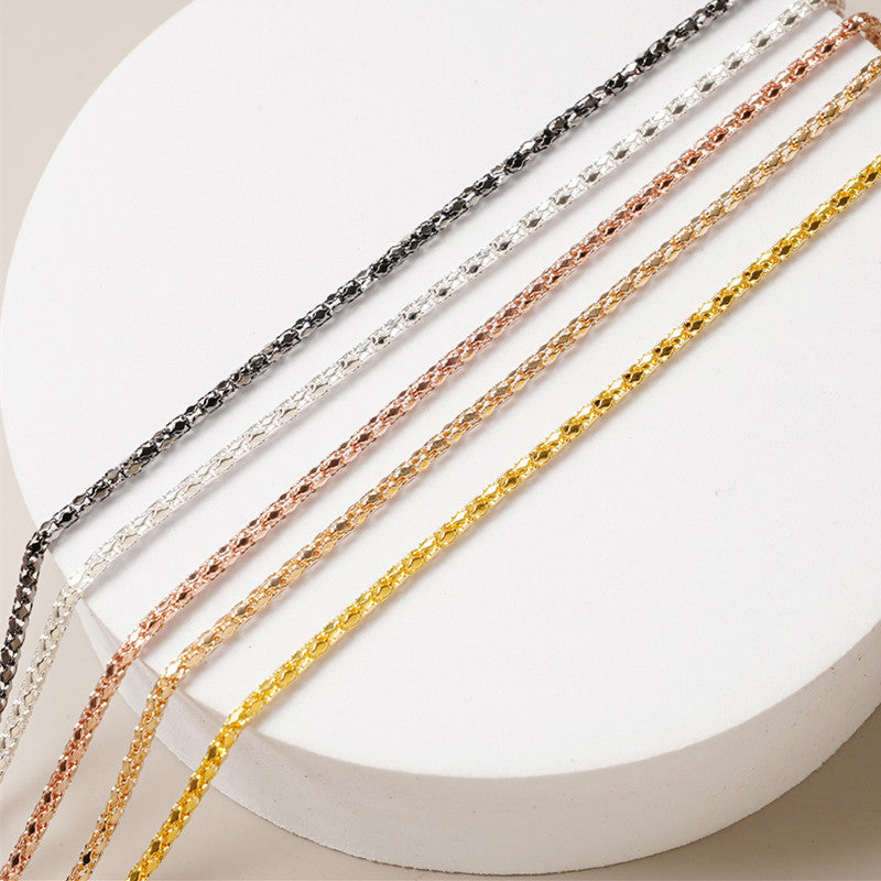 Elegant Pearl-Embellished Chain Bowlift