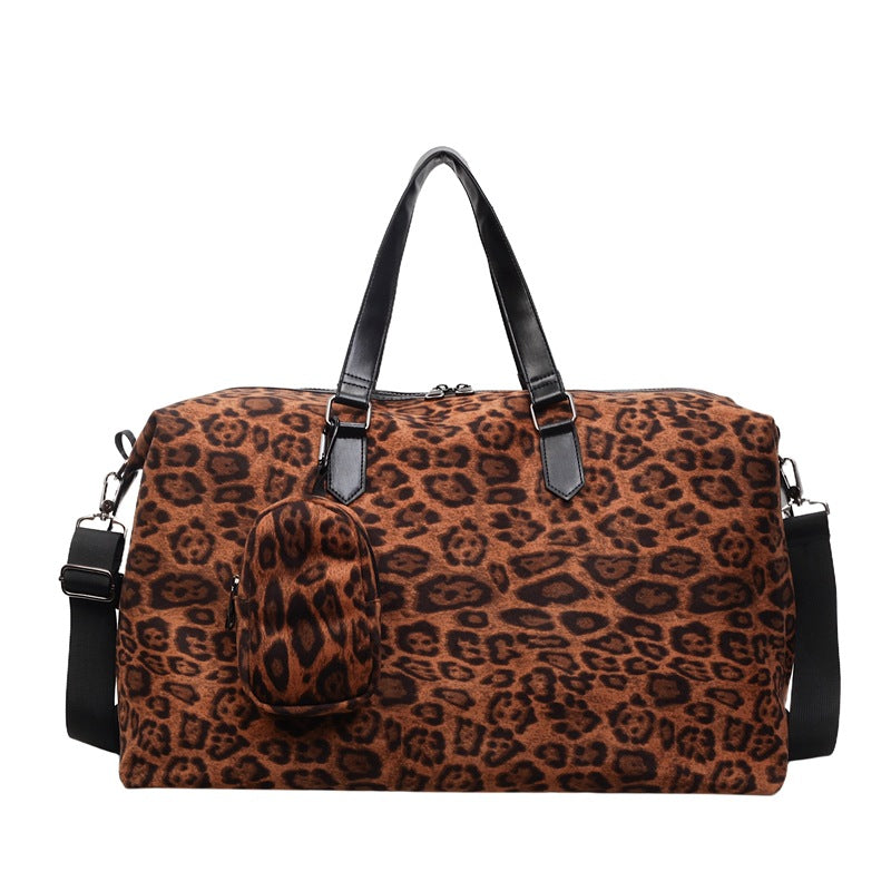 Weekend travel bag in fashionable leopard pattern Bowlift