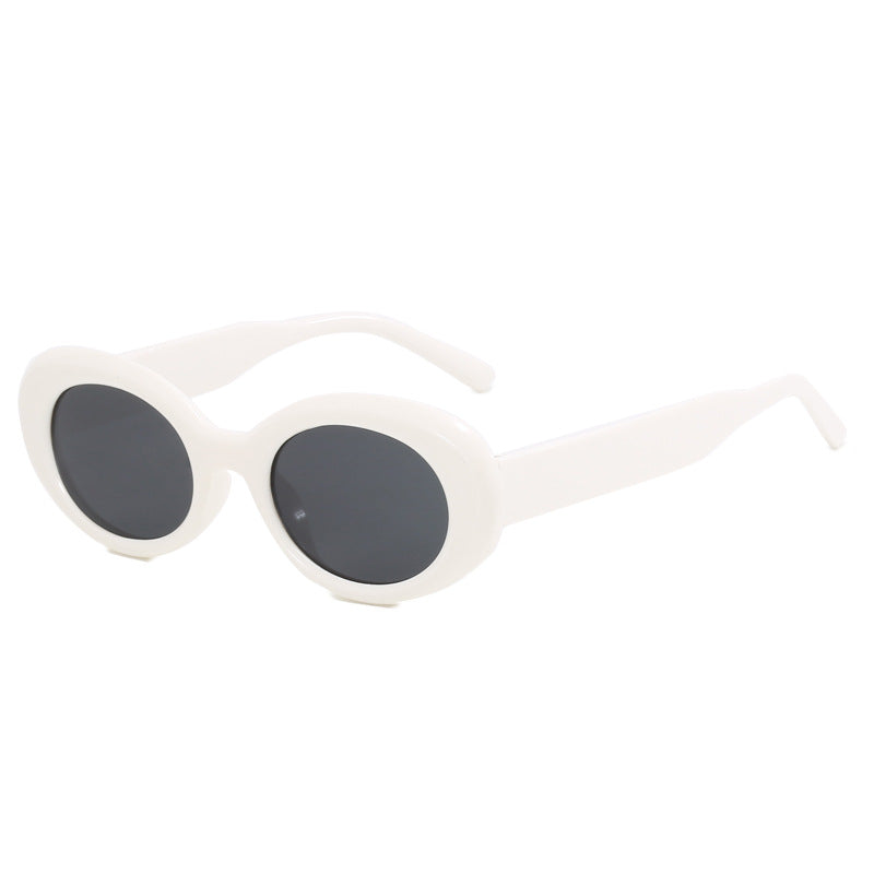 Ladies stylish sunglasses in extravagant leopard pattern Bowlift