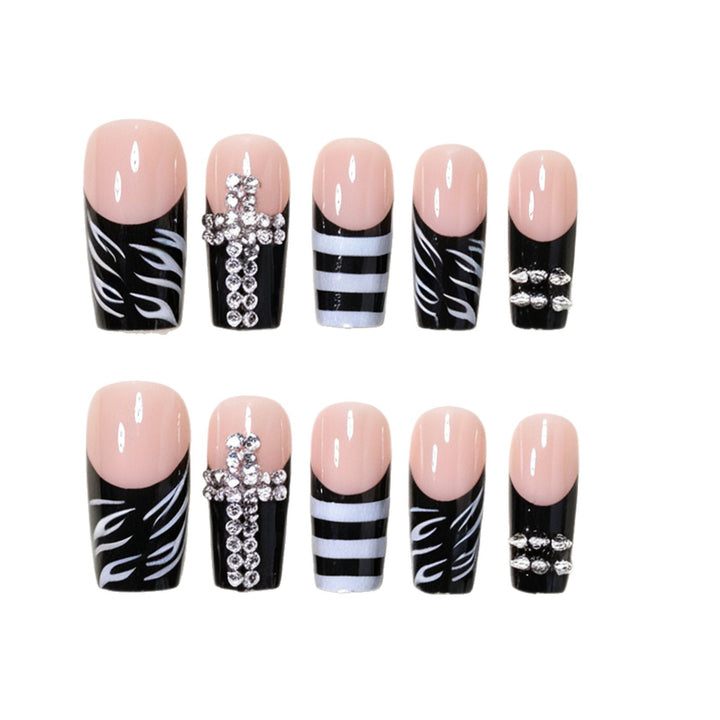 Glamorous Stiletto Nail Art Design Bowlift