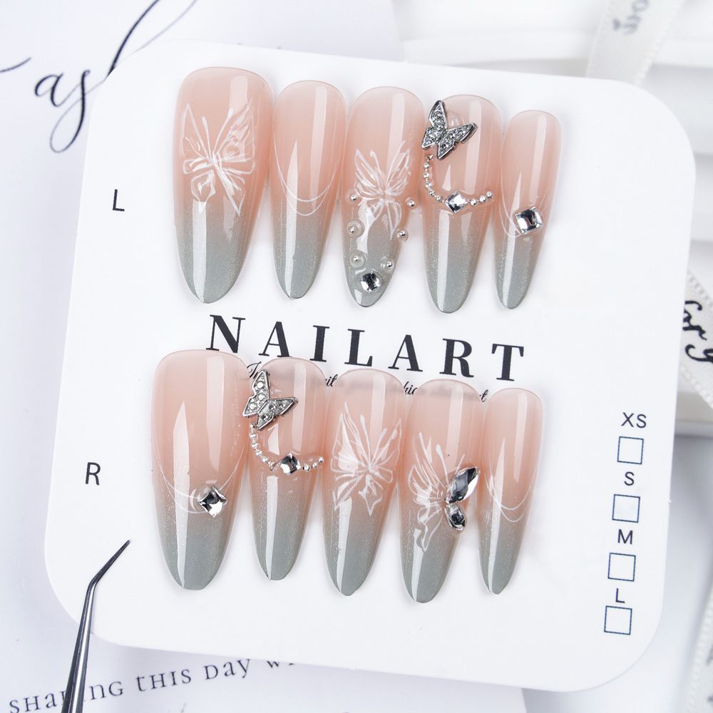 Decorative Press-On Nail Set with Elegant Floral and Gemstone Accents Bowlift