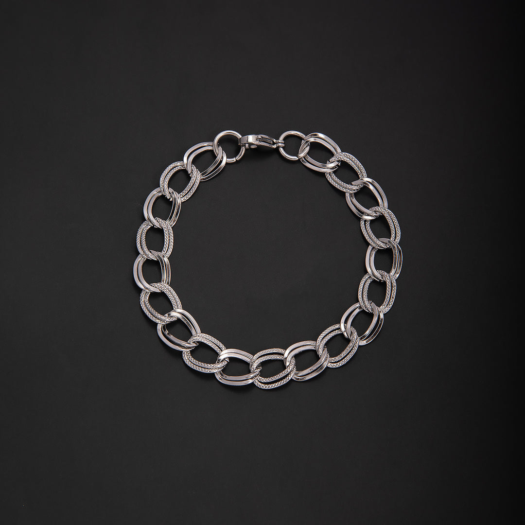 Contemporary Link Chain Necklace Bowlift