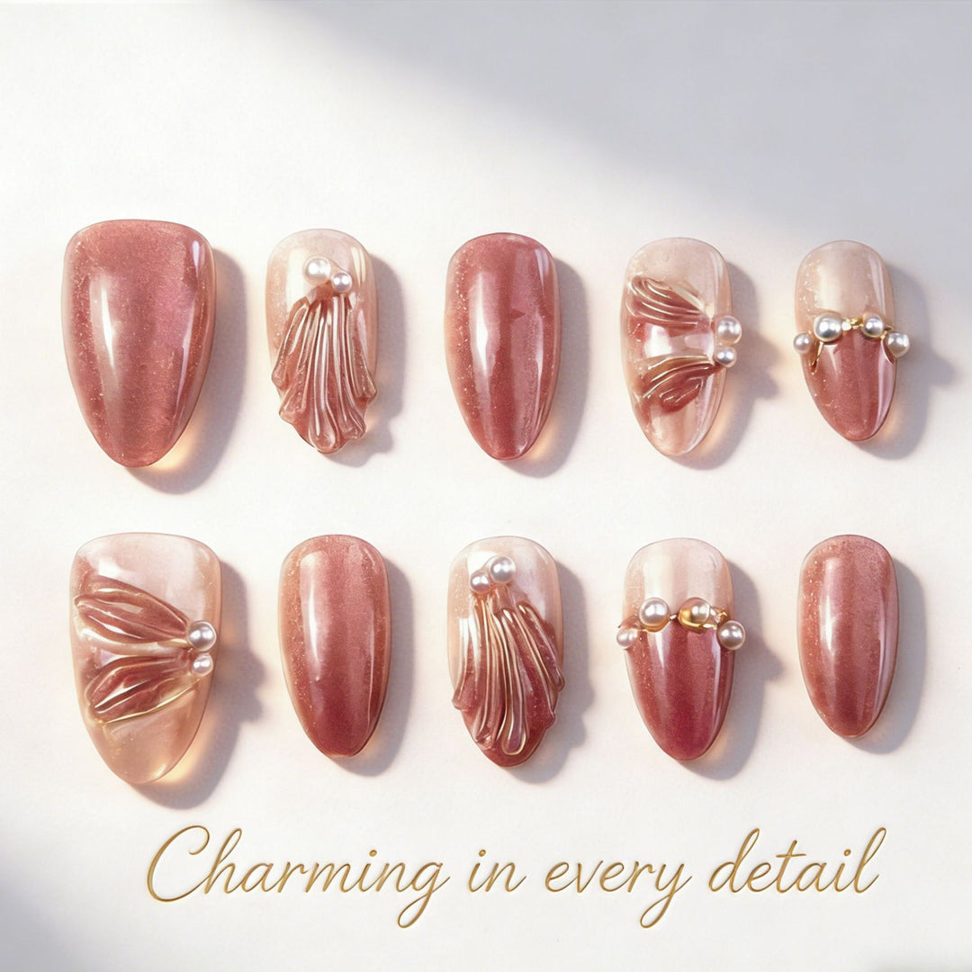 Artificial nail set with elegant rose and gold embellishments Bowlift