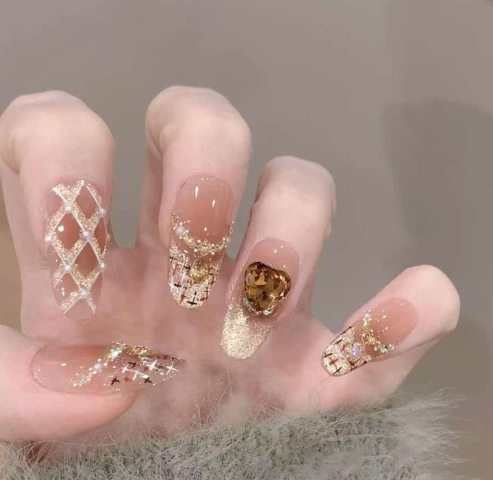 Elegant Stiletto Press-On Nails with Intricate Floral Accents Bowlift