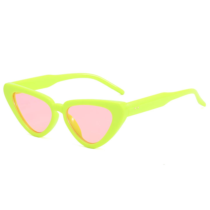 Ladies stylish Cat-Eye sunglasses with striking design Bowlift