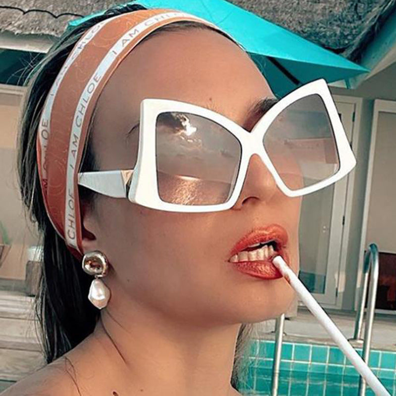 Women's oversized sunglasses with elegant square frame and protective UV protection Bowlift
