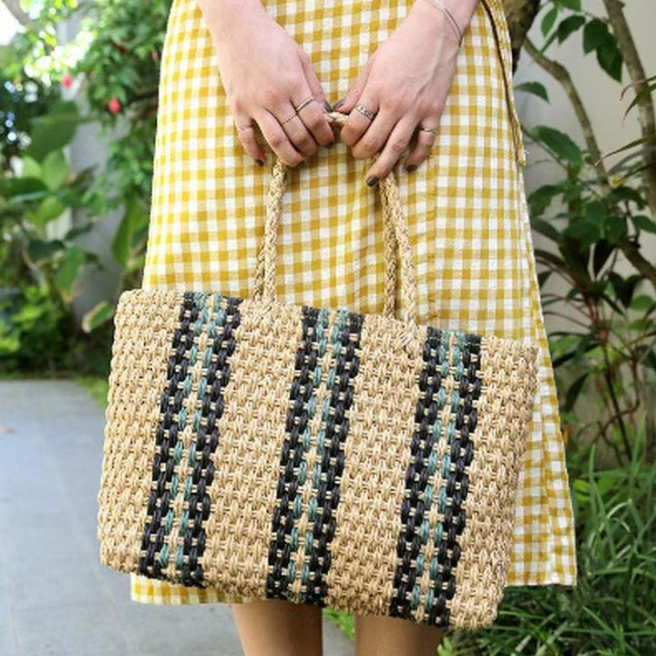 High-quality natural straw tote bag with colorful stripes Bowlift
