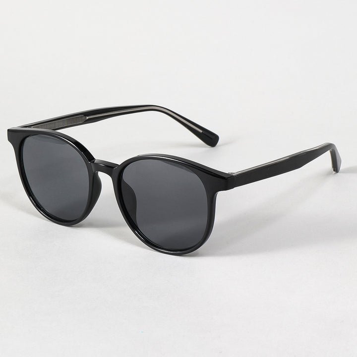 Women's fashionable sunglasses in an elegant, round design with UV protection Bowlift