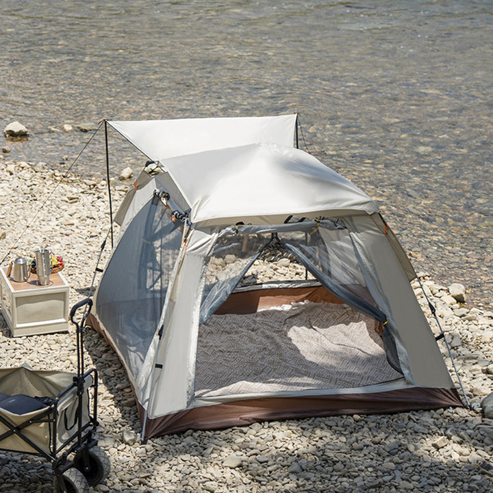 Camping tent with spacious interior and expandable sun protection Bowlift