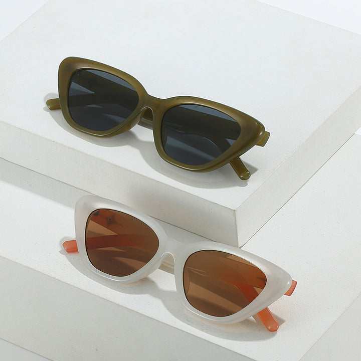 Cat-Eye Sunglasses Bowlift