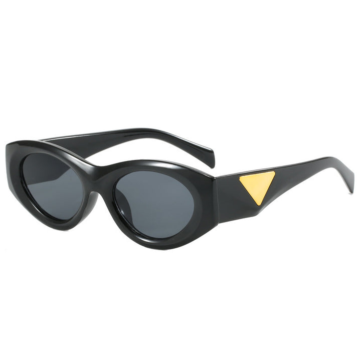 Women's sunglasses in modern retro style Bowlift