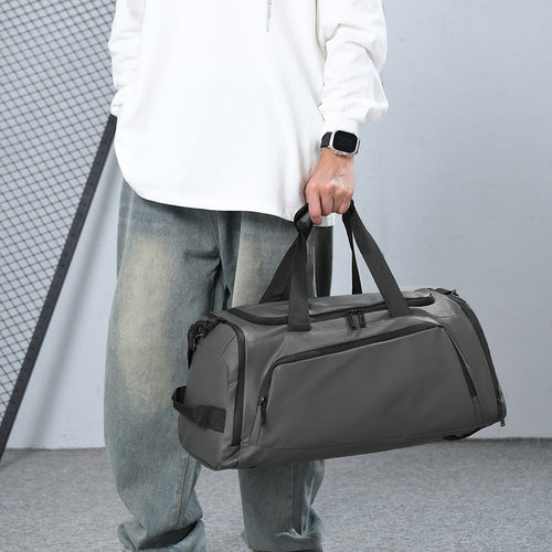 Sporty Duffle Bag With Spacious Main Compartment And Durable Material Bowlift