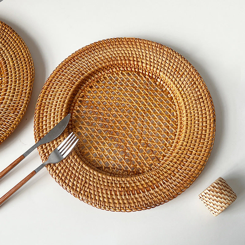 Ladies' round serving platter made of hand-woven natural material Bowlift