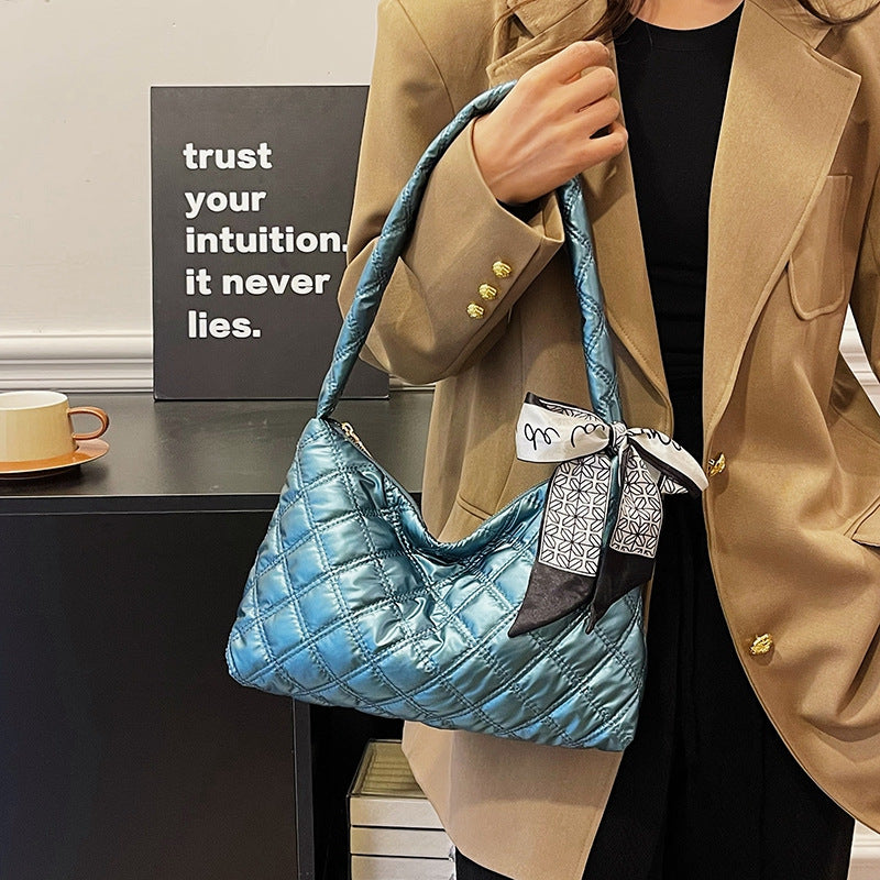 Quilted Shoulder Handbag Bowlift
