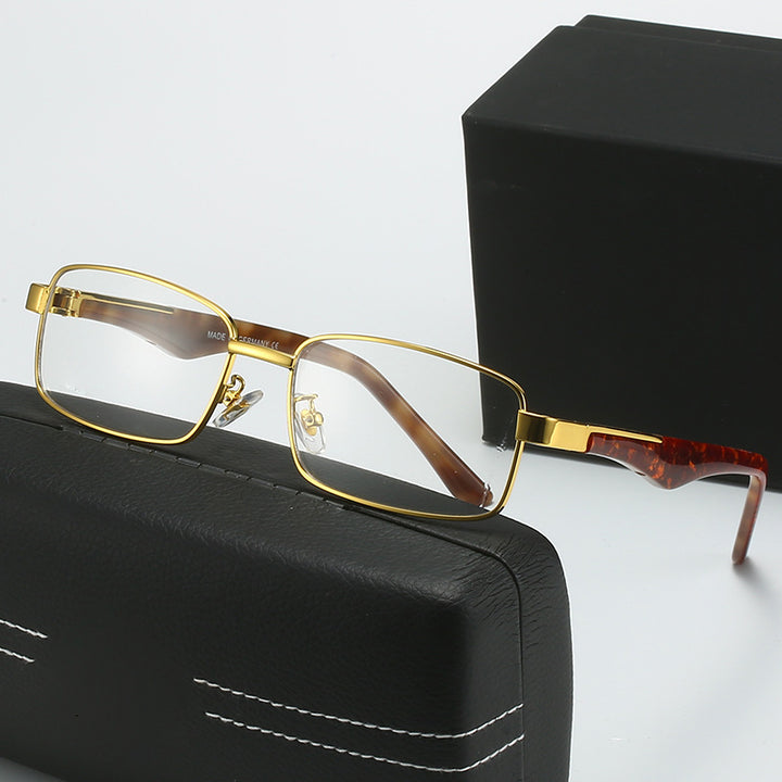 Women's corrective glasses with elegant gold-colored frame and stylish design Bowlift