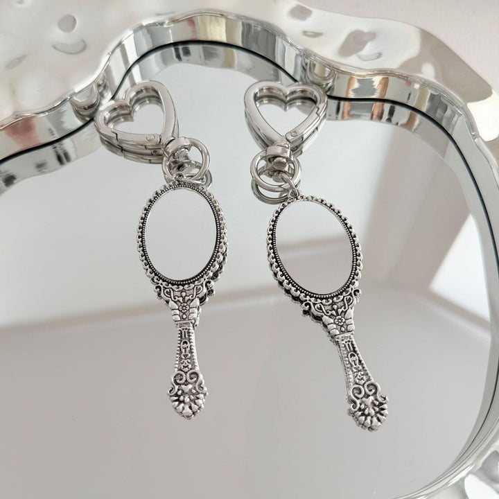 Vintage-Style Compact Mirror Keychain Bowlift