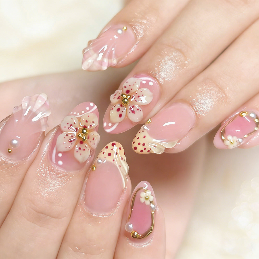 Artistic 3D Nail Tips with Maritime Design Bowlift