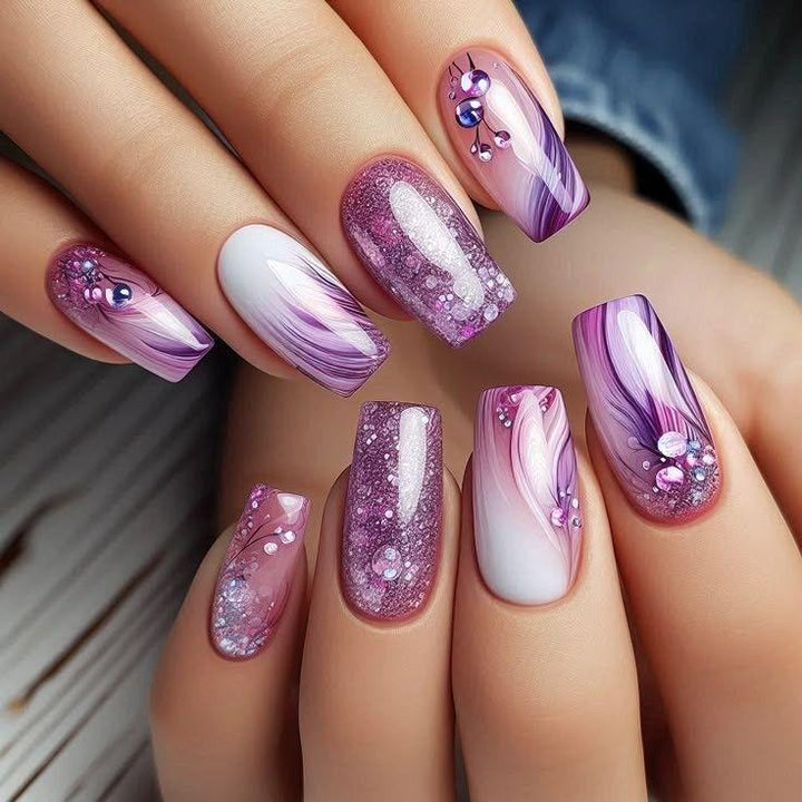 Artificial nails with floral 3D applications Bowlift