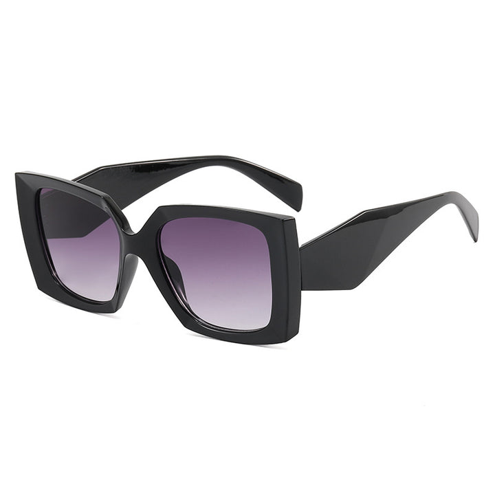 Women's Extravagant Oversized Sunglasses in Modern Design Bowlift
