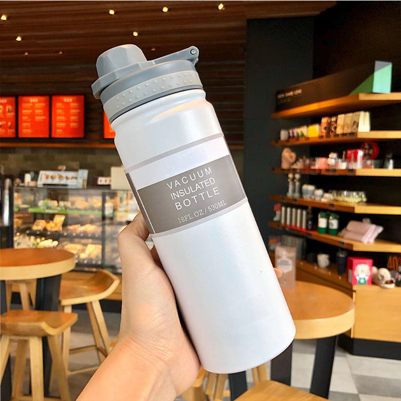 Women's insulated drinking bottle with integrated silicone drinking lid Bowlift