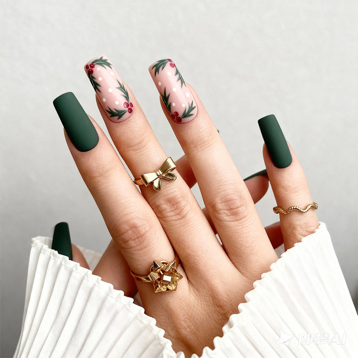 Nail art set with detailed floral designs Bowlift
