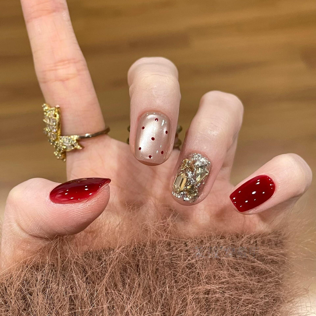 Glamorous artificial nails with sparkling rhinestones Bowlift