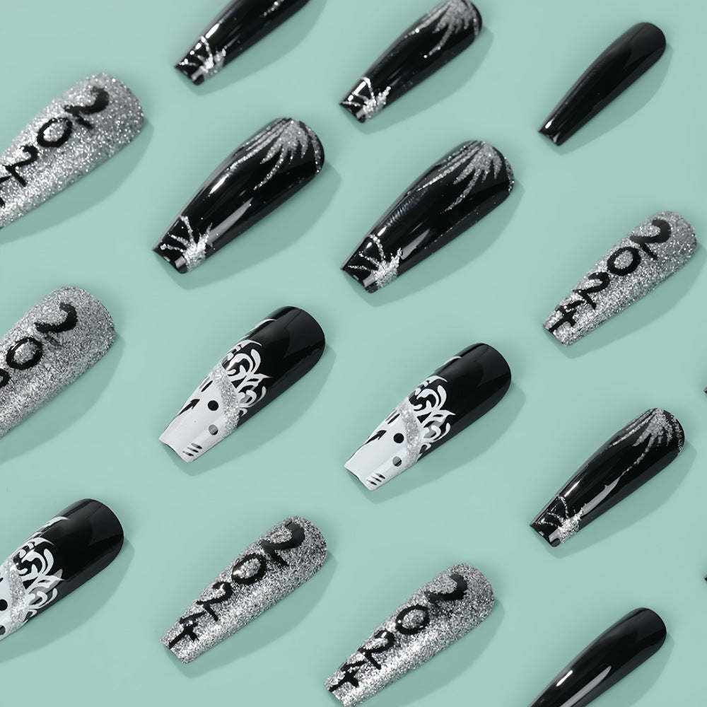 Artificial nails in elegant black and white design Bowlift