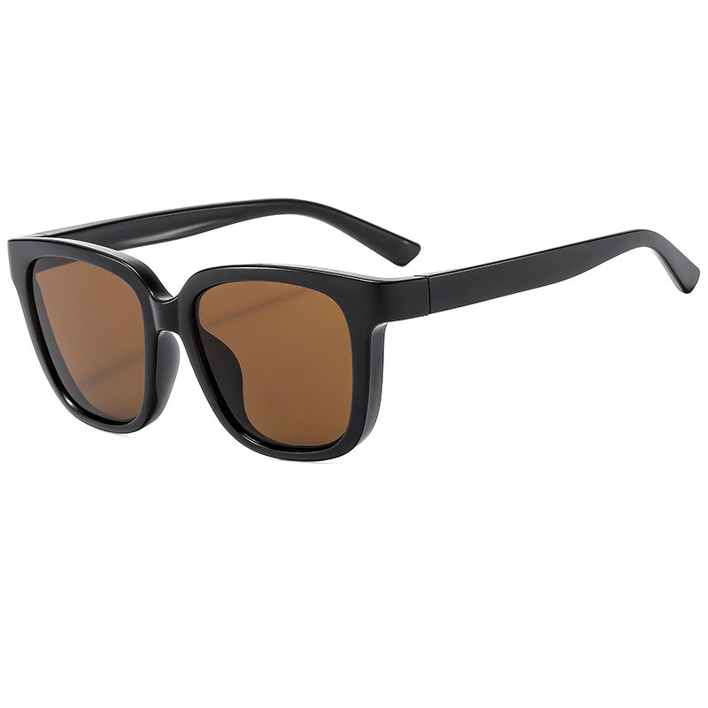 Women's sunglasses in a modern, square design with polarized lenses Bowlift