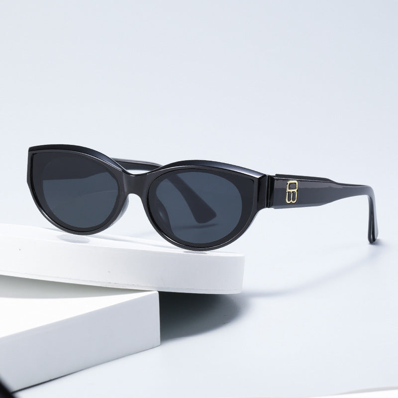 Women's trendy Cat-Eye sunglasses with luxurious design Bowlift