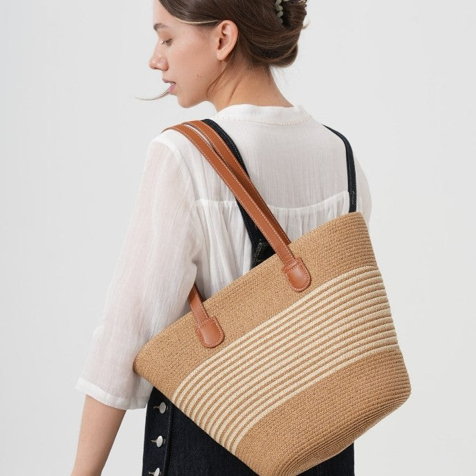 Elegant Bast bag with structured leather handles Bowlift