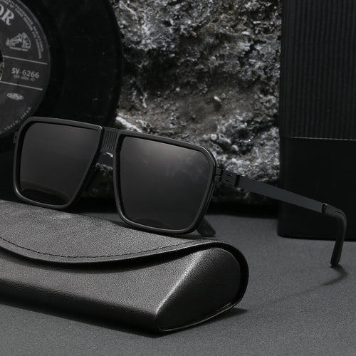 Women's fashionable sunglasses in a modern, square design Bowlift