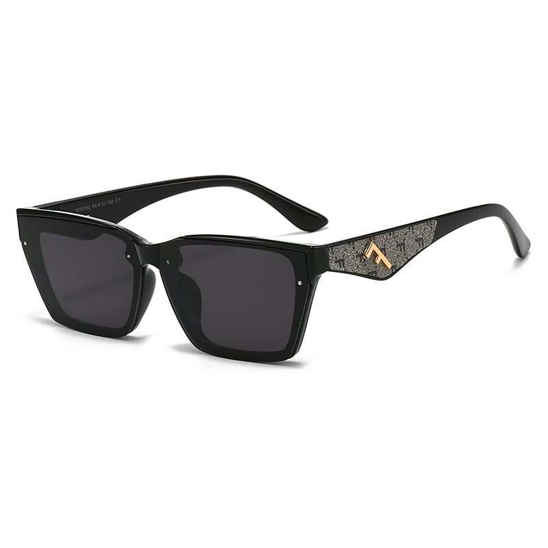 Women's square sunglasses with matte frame and fashionable accents Bowlift