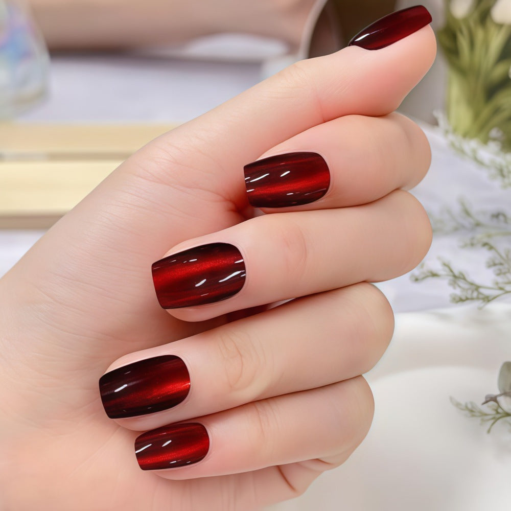 Artificial nails in elegant shine design Bowlift