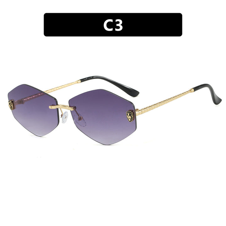 Women's geometric sunglasses in modern design with elegant metal frame Bowlift
