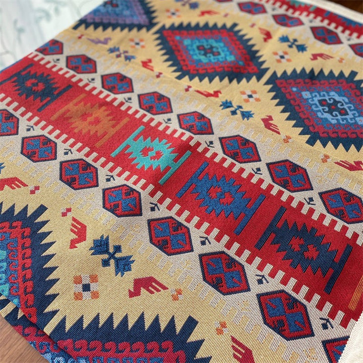 Artistic Floral Patterned Throw Blanket