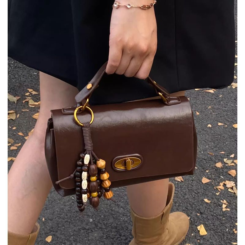 Elegant Structured Handheld Purse Bowlift