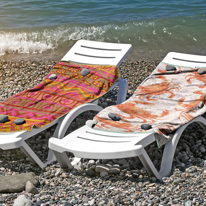 Beach towel made of skin-friendly microfiber with a creative pattern mix Bowlift