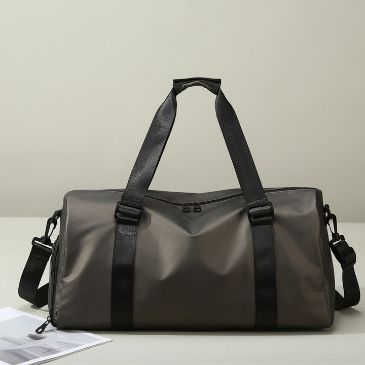 Sporty Travel Bag With Water-Repellent Material And Multiple Compartments Bowlift