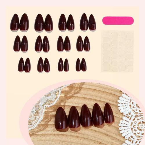 Acrylic nail set with elegant pointed accents Bowlift