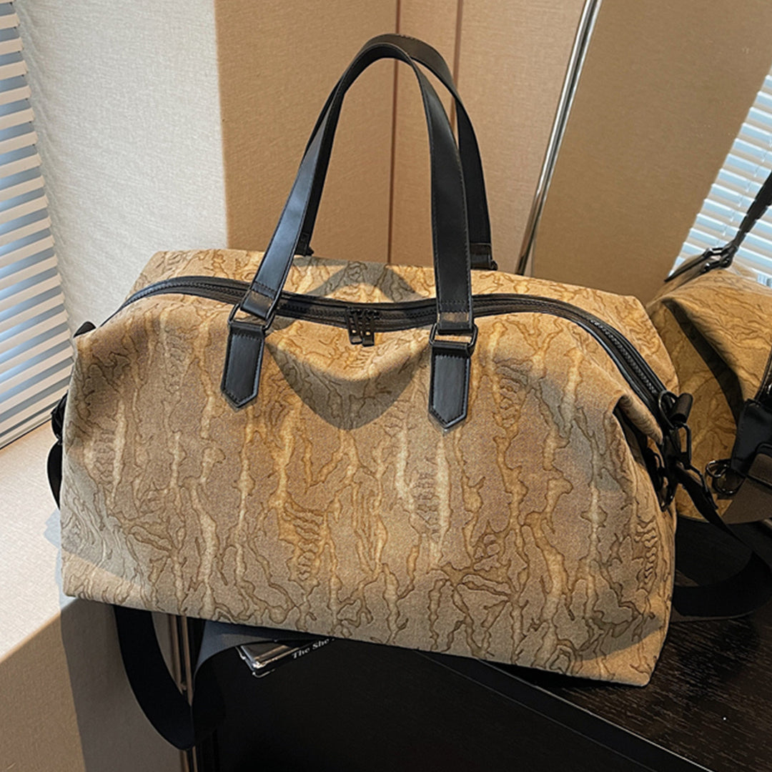 Sporty travel bag with innovative design Bowlift