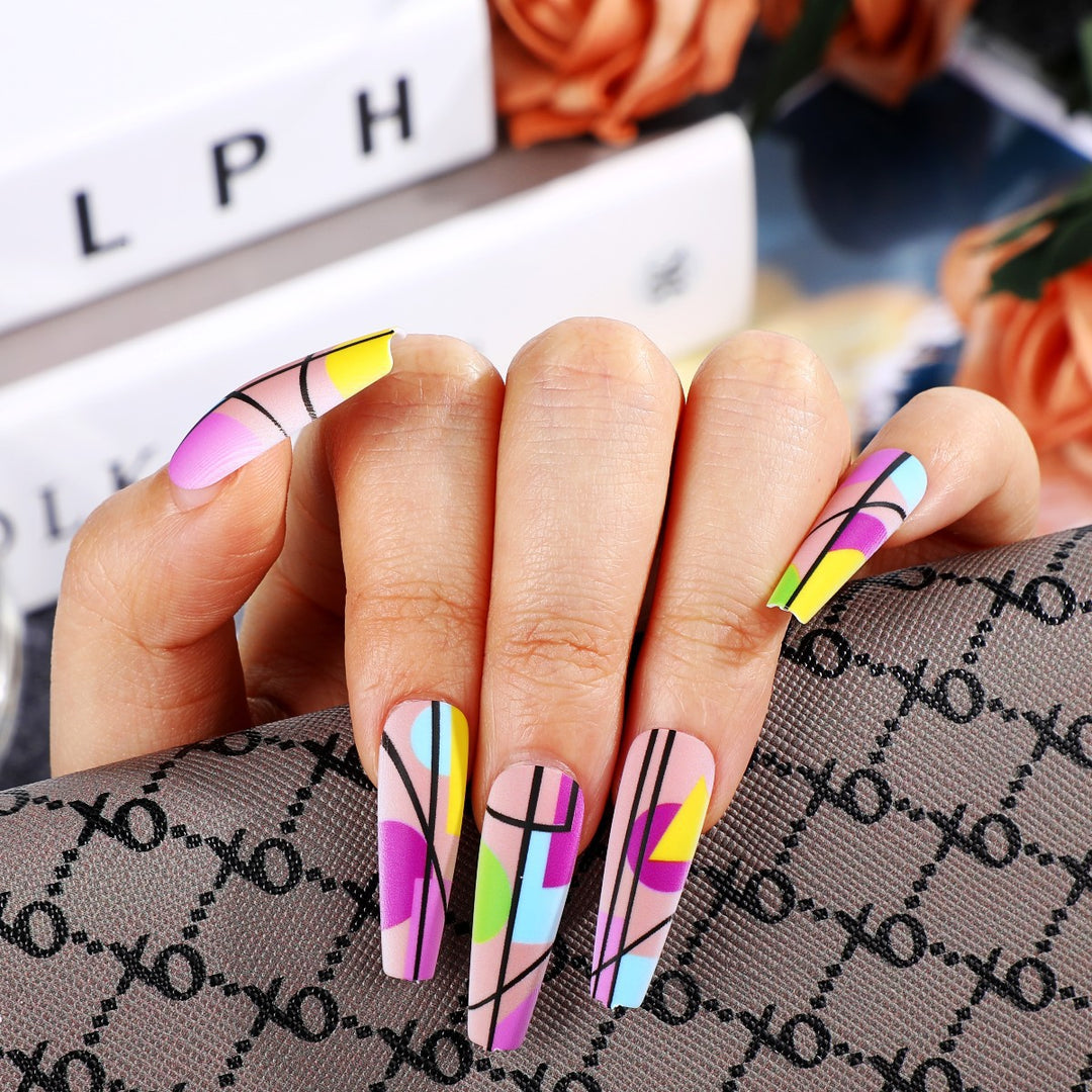Artificial nails in modern geometric design Bowlift