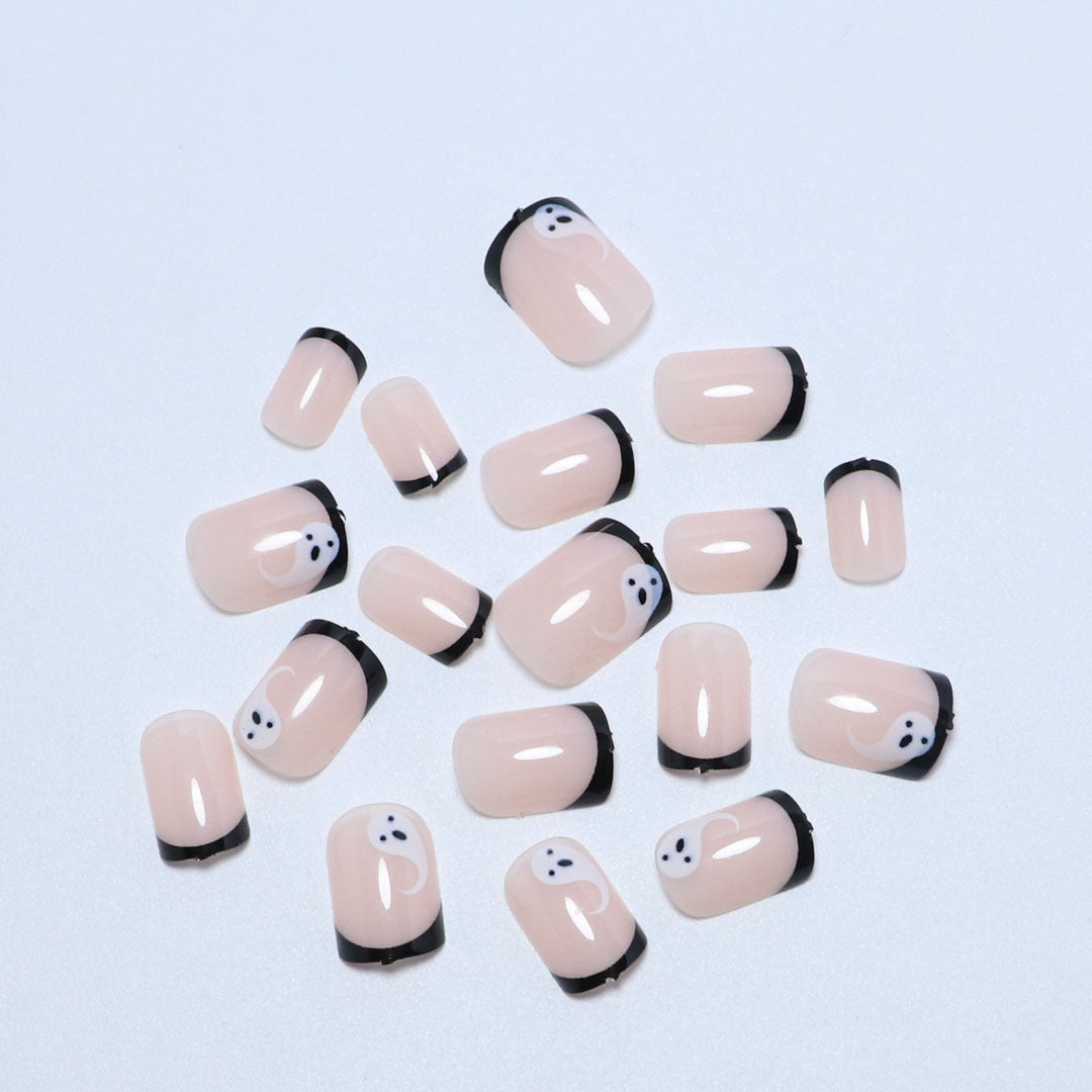 Artistic Halloween-Themed Press-On Nail Set Bowlift